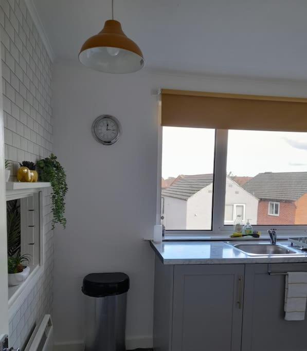 Cosy With Balcony And Breakfast Apartment Bishop Auckland