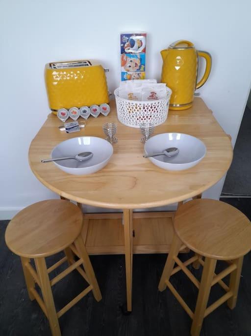 Cosy With Balcony And Breakfast Apartment Bishop Auckland